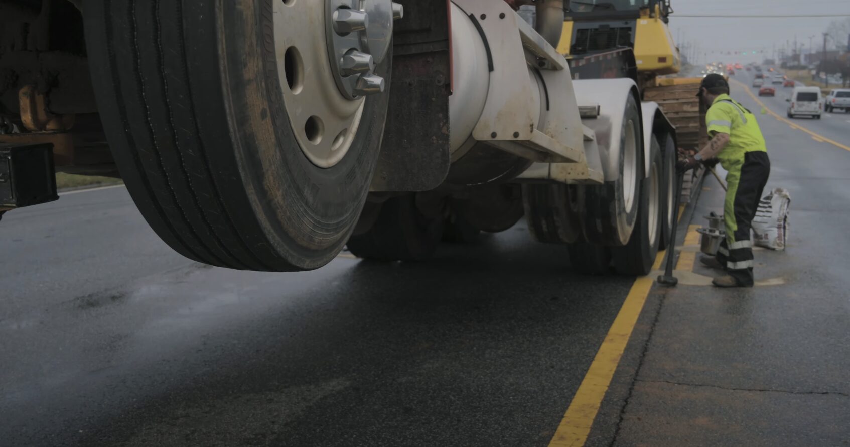 Des Moines Long-Distance Towing - Interstate Vehicle Transport Long-distance towing service showing professional vehicle transport equipment for interstate moves