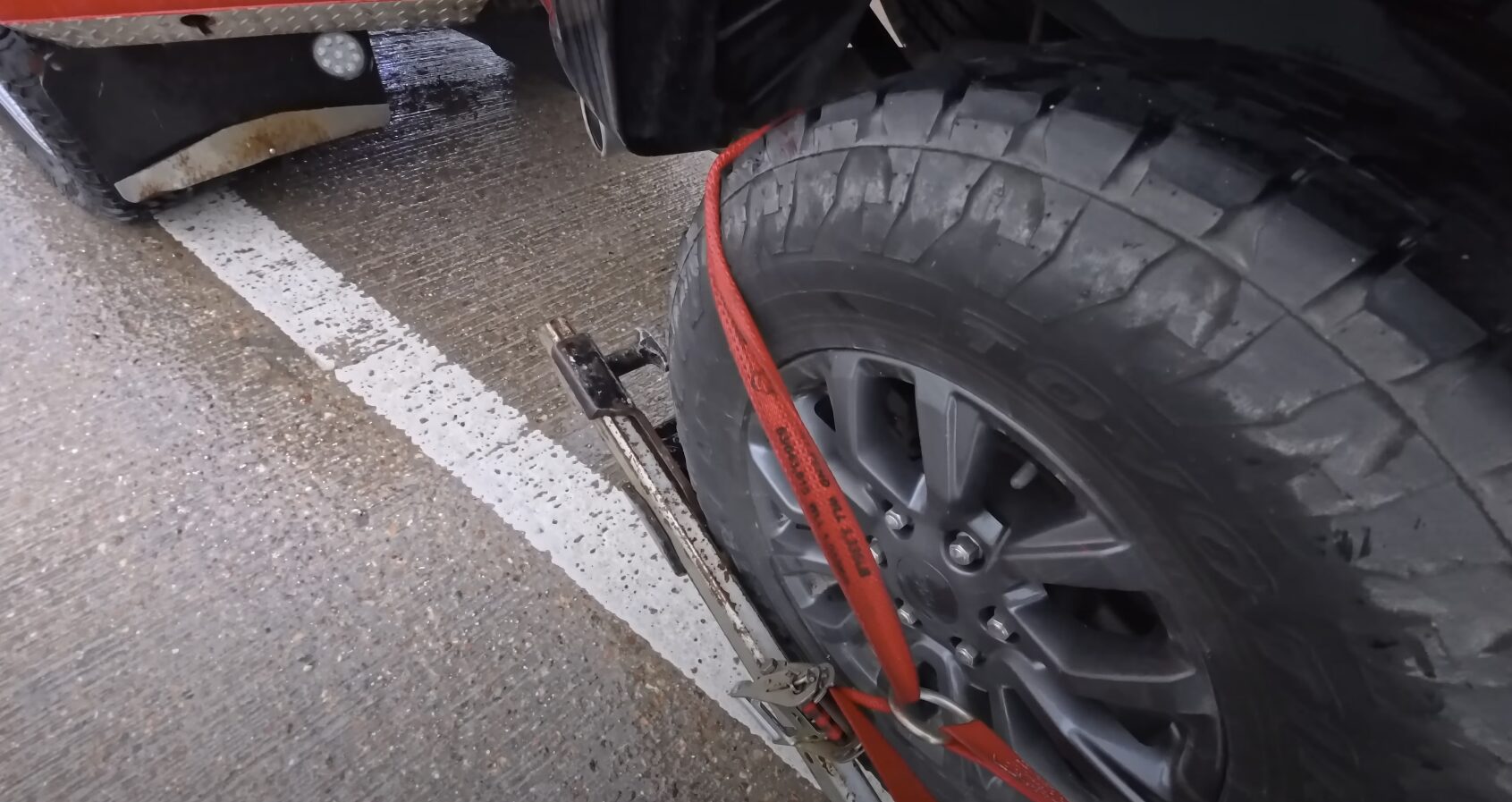 Emergency vehicle recovery with proper towing equipment in Des Moines